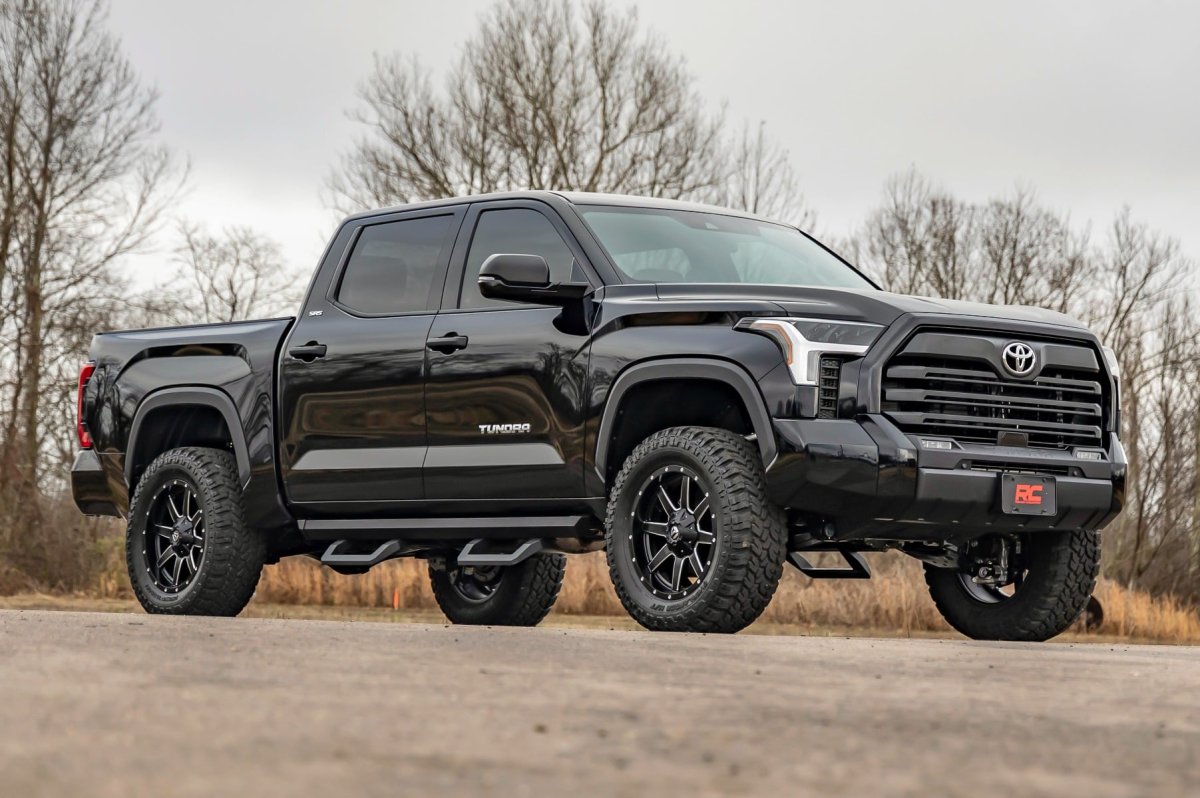 Toyota Tundra Suspension Lift Kit - Front + Rear - Rough Country - 3.5 Inch M1R - '22-'26